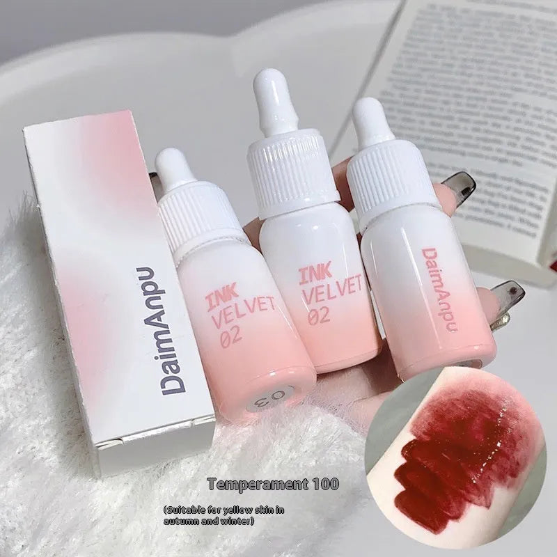 Mirror Lip Lacquer in four colours: Spring Day Wilderness, Orange Tabby Cat Diary, Low-key Charming, Misty Berry