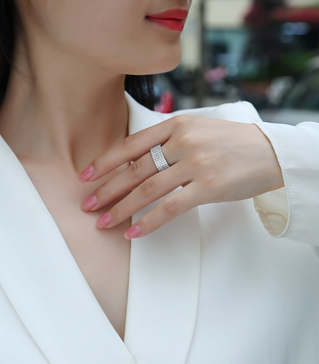 Moissanite wedding ring set in S925 silver with platinum plating, under 0.1 carat, gift box