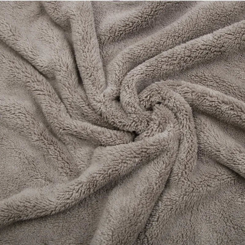 Microfiber car wash towel shown in three size options: 75cm by 35cm, 60cm by 40cm, and 100cm by 40cm.