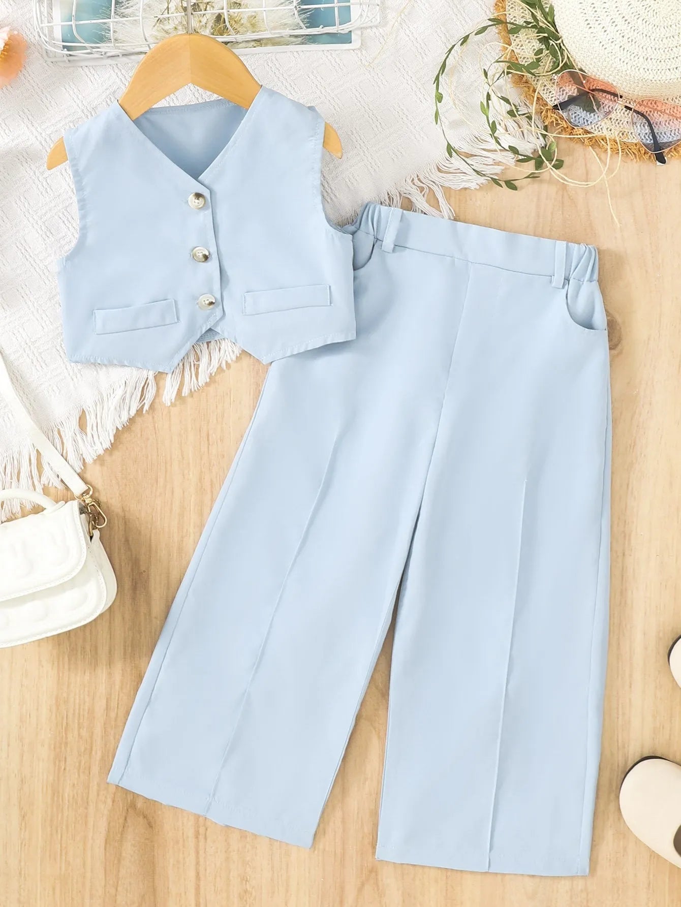 Children's summer casual polyester vest suit for girls in solid colour two-piece set with vest top and trousers