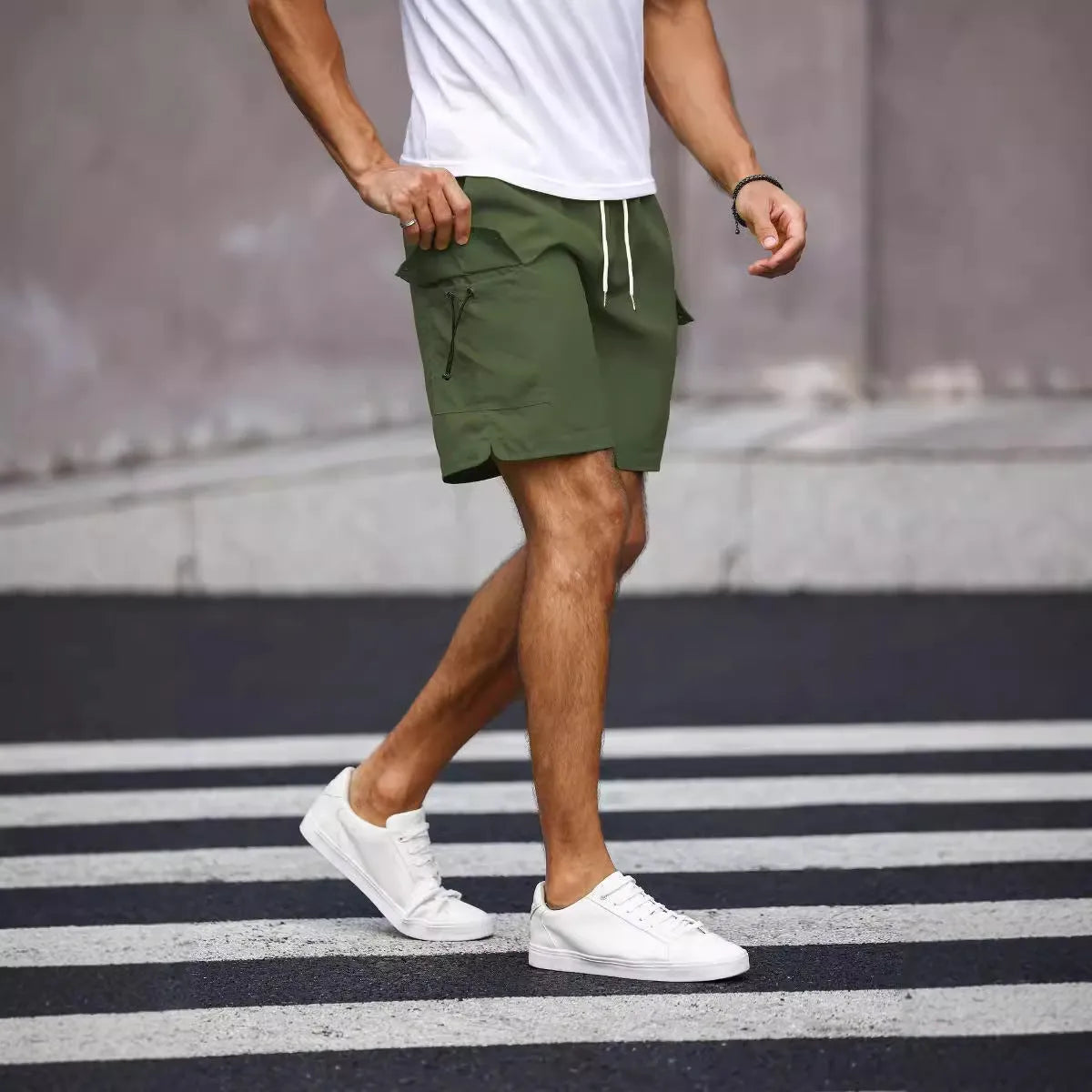 Men's loose fit work shorts in fluorescent green with straight cut and micro-elastic waistband