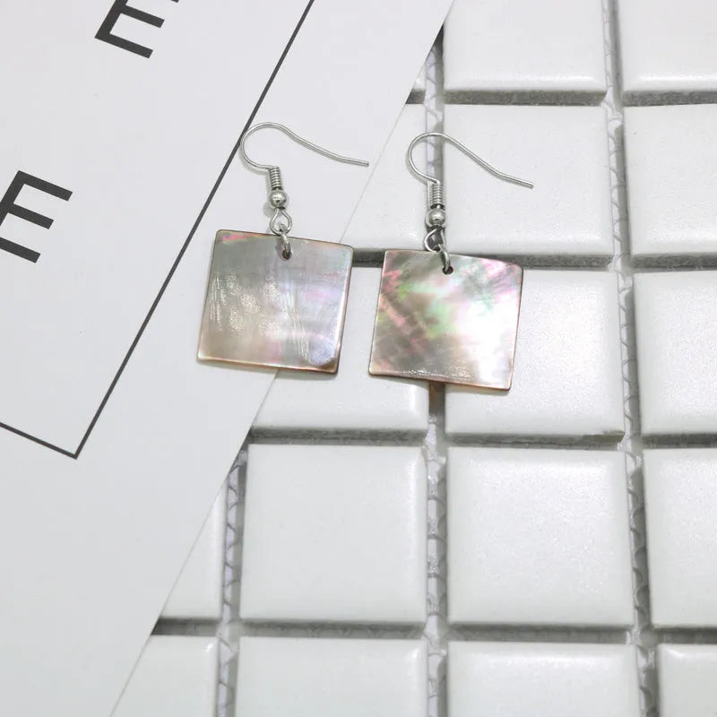 Women's geometric shell earrings in rectangular shell or square panther retro designs