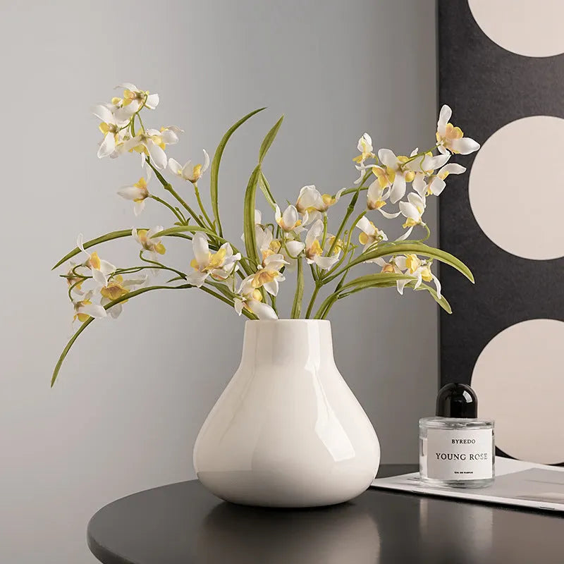 Black and white ceramic round belly French high-sense decorative vase with optional flower ornaments