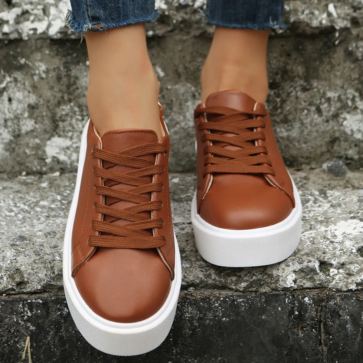 Round head cross strap thick bottom casual low-top sneakers chain pumps women black colour