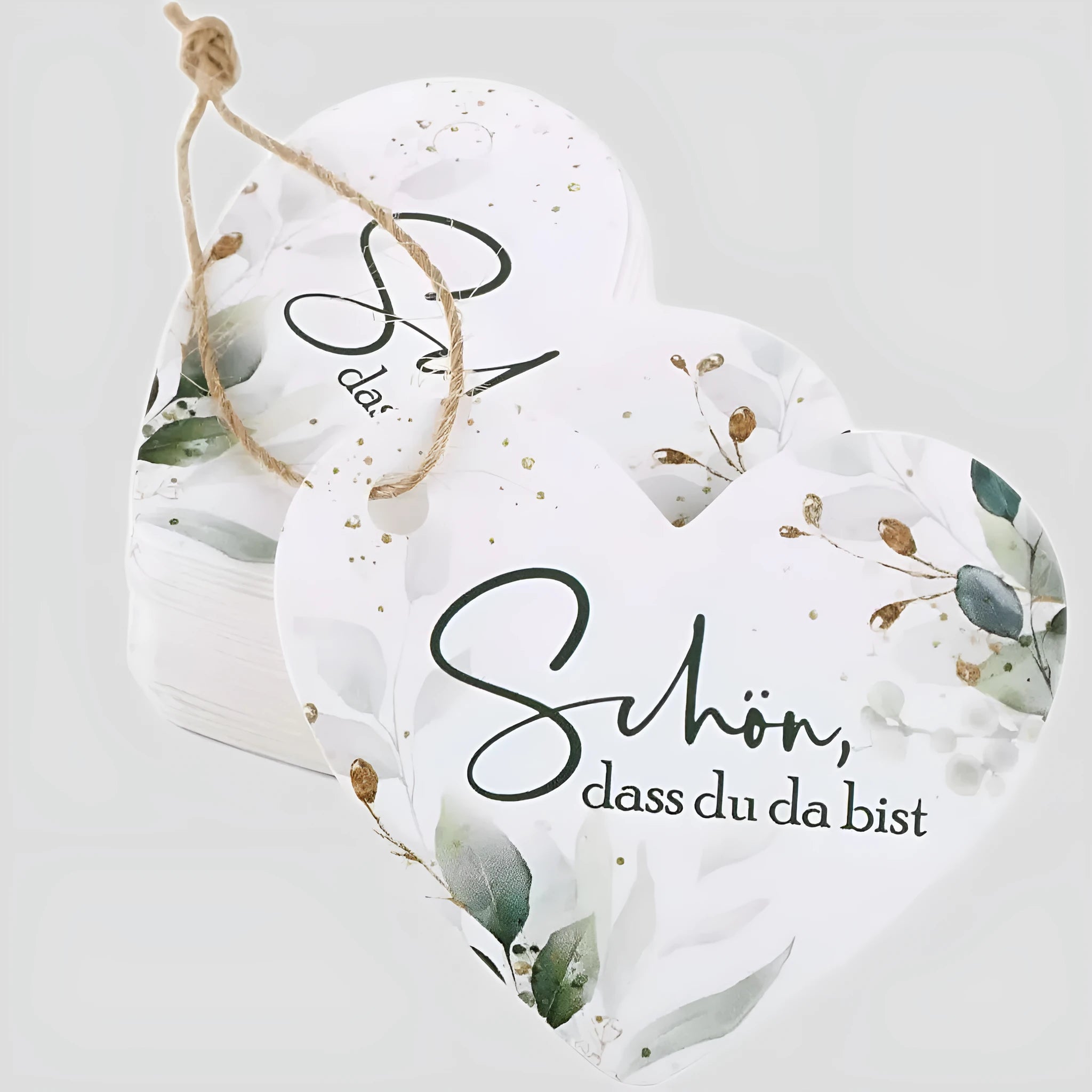 50-piece set of half-handmade paper gift tags in flower and heart shapes, two colour styles.