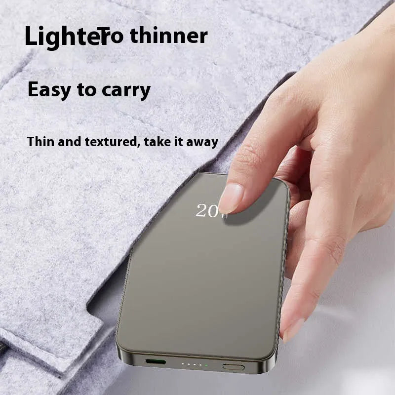 Ultra-thin wireless magnetic power bank in black with 10000mAh capacity and 20W fast charging