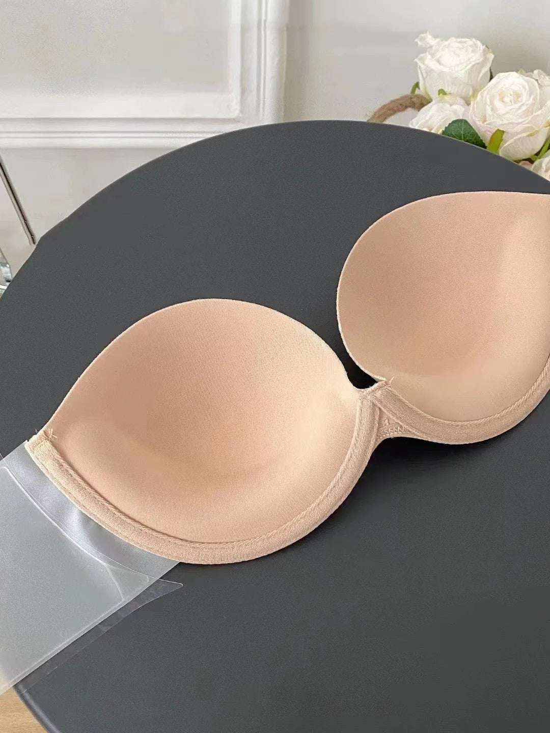Strapless non-slip bra with steel ring, cotton cup, in black and skin colour, sizes A to D