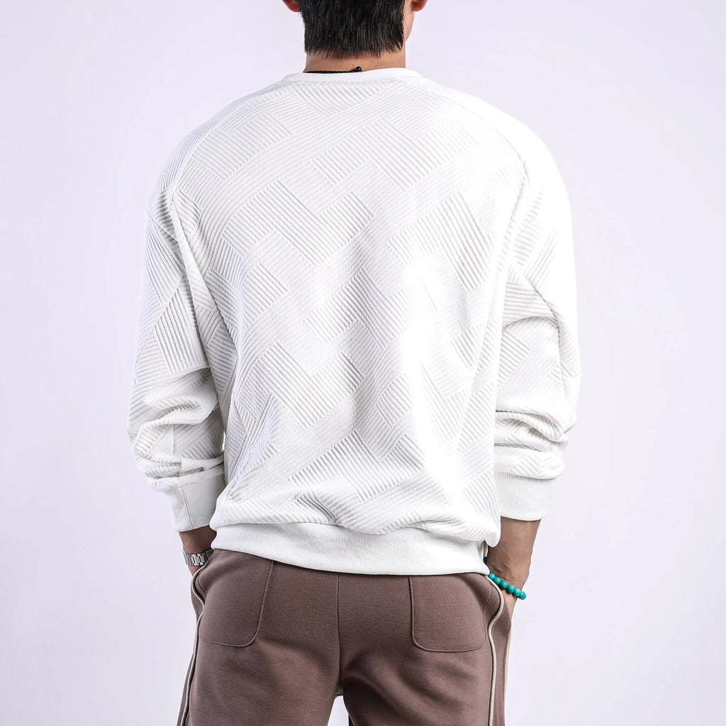 Men's solid colour twill jacquard long-sleeved pullover sweater in a loose fit.