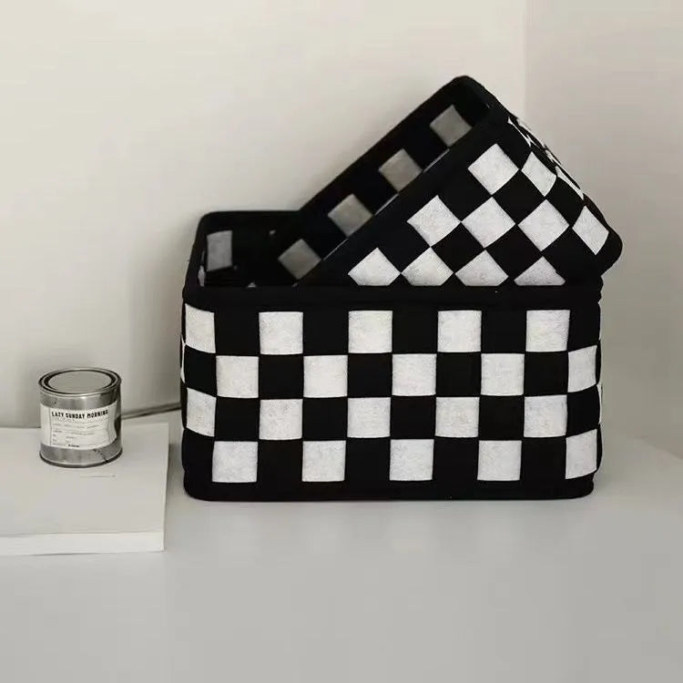 Checkerboard patterned felt storage basket with folding design showing rectangular 37x29x19.5cm dimensions