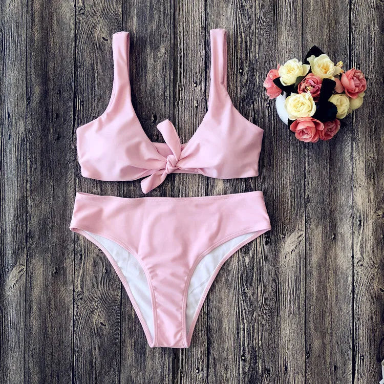 European and American style bikini set in pure colours with bra and panties