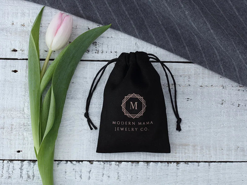 Flannel jewellery packaging drawstring bag in multiple colours, sizes 5x7cm to 9x12cm, dust-proof and wear-resistant