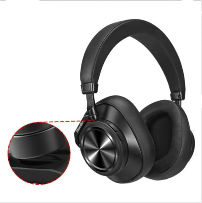 Wireless Bluetooth 5.0 headset in black with noise reduction and battery display