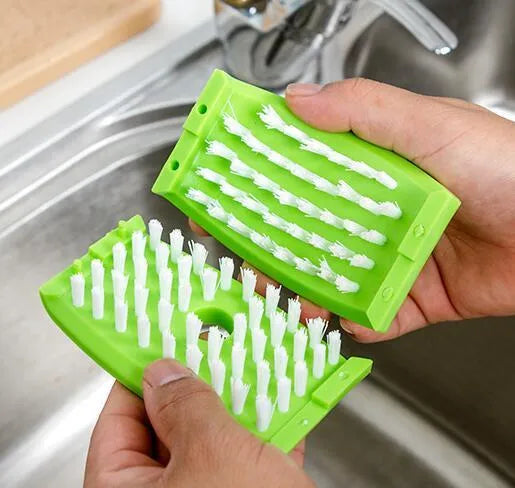 Creative kitchen cleaning brush with suction cup for knives forks chopsticks fruit vegetables in blue