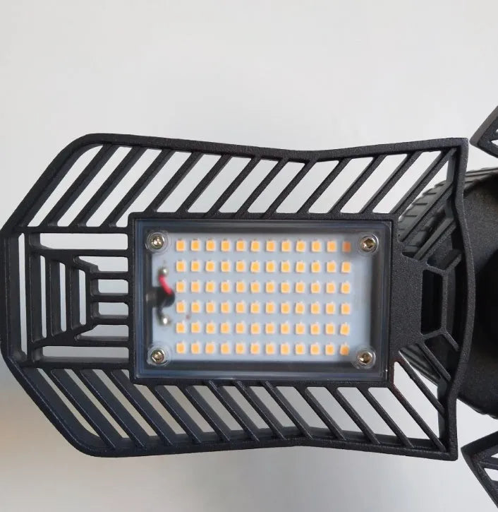 Waterproof industrial foldable garage LED lamp with die-cast aluminium body