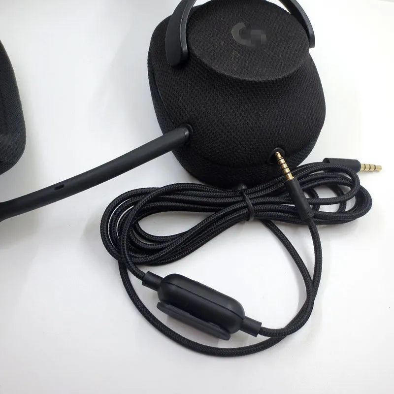Black universal audio cable with oxygen-free copper construction for gaming headsets and digital devices