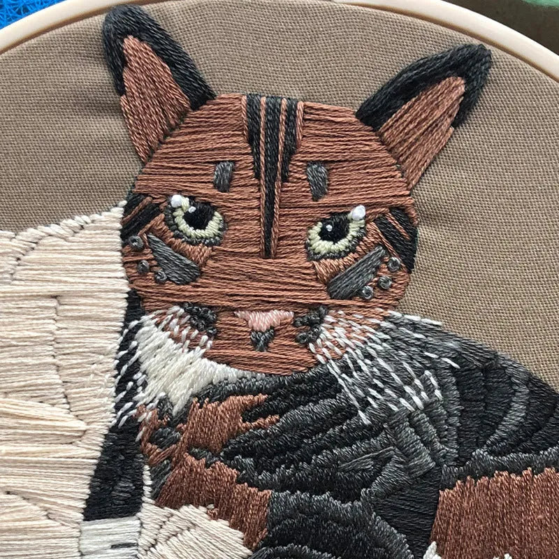 Cat three-dimensional European embroidery kit for beginners with fabric, hoop, and threads