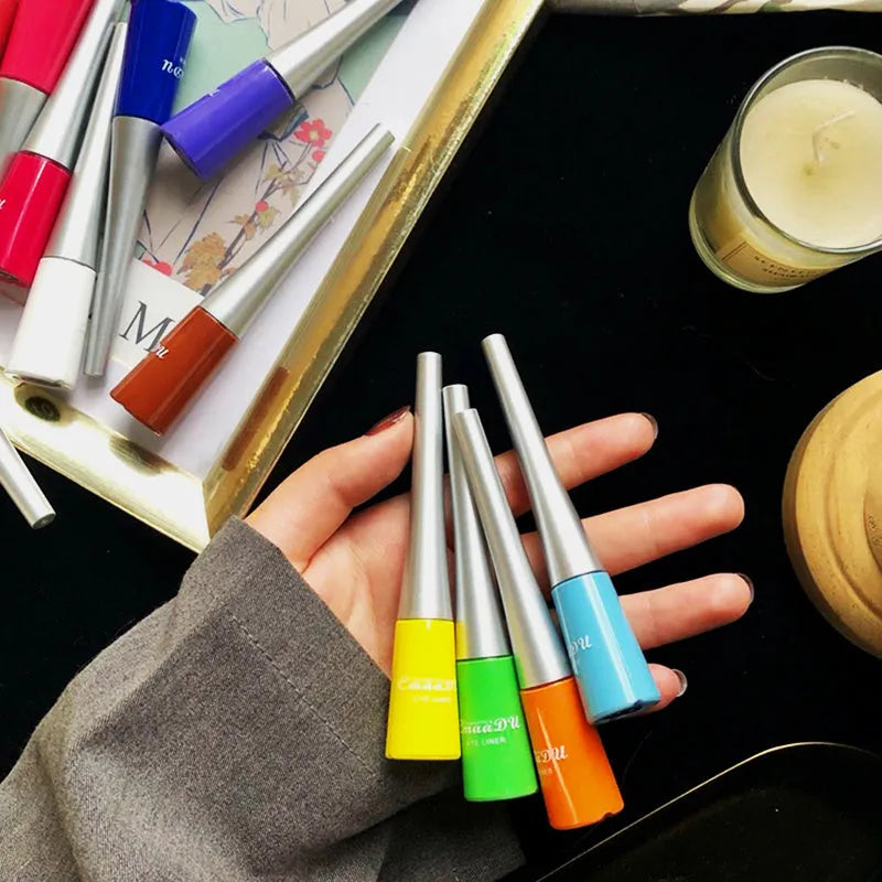 17 Colour matte liquid eyeliner pens in assorted shades including black, pink, and blue