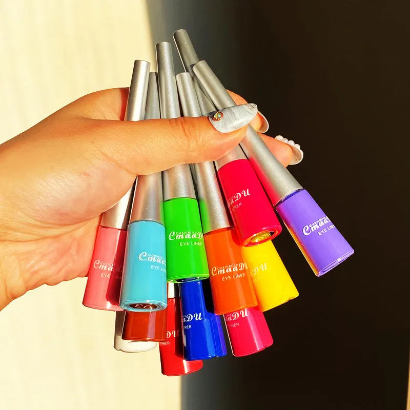 17 Colour matte liquid eyeliner pens in assorted shades including black, pink, and blue