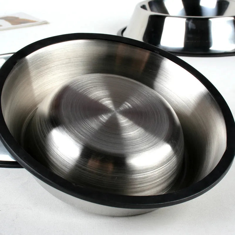 Pet non-slip stainless steel bowl in bottom diameter 22cm, classic design on a floor