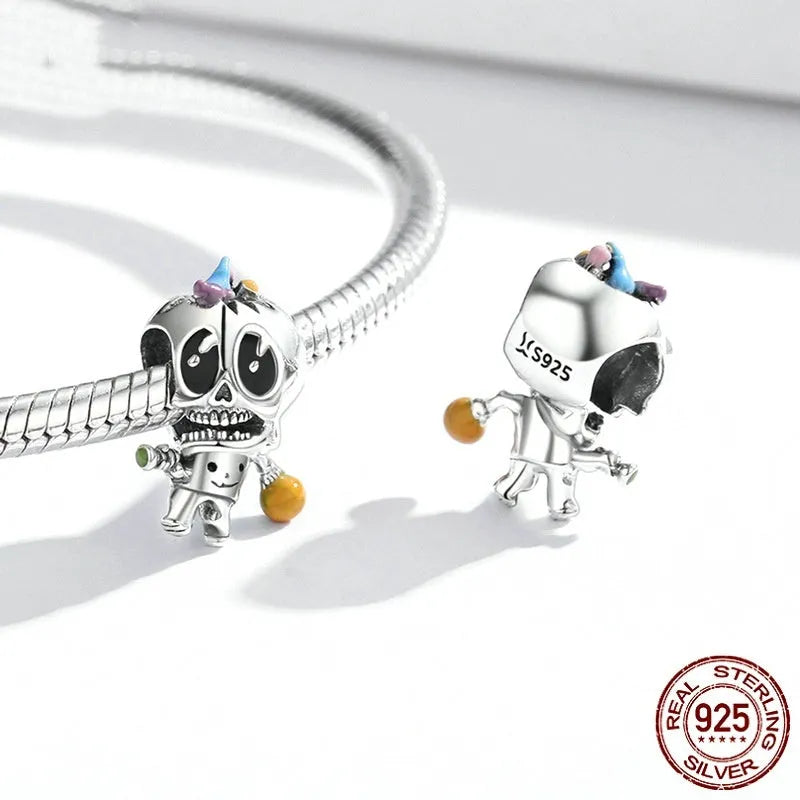 Close-up of a 925 silver Halloween skull bead with 0.45cm aperture on a white background