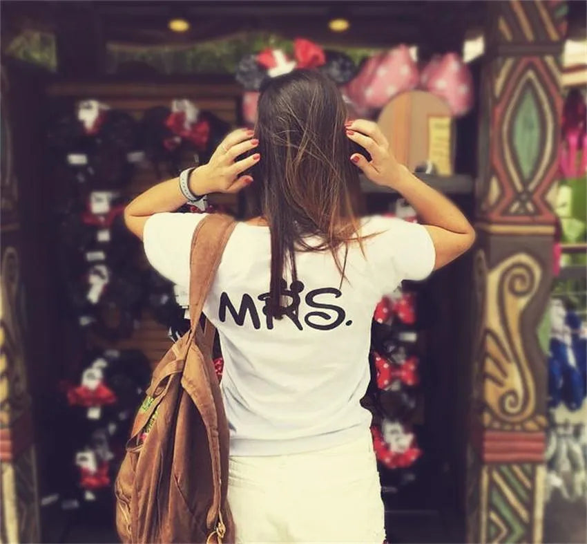 Matching MR and MRS couple T-shirts made from polyester fibre in multiple sizes