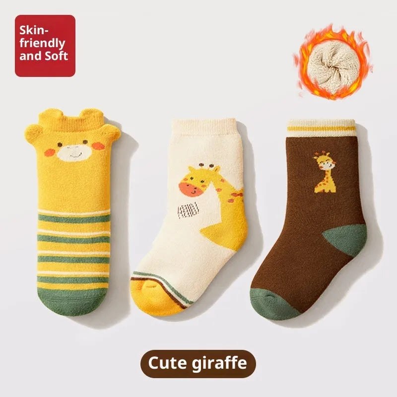 Baby socks with thick thermal construction, wool-lined fur edge, and cute cartoon giraffe print on polyester fibre fabric