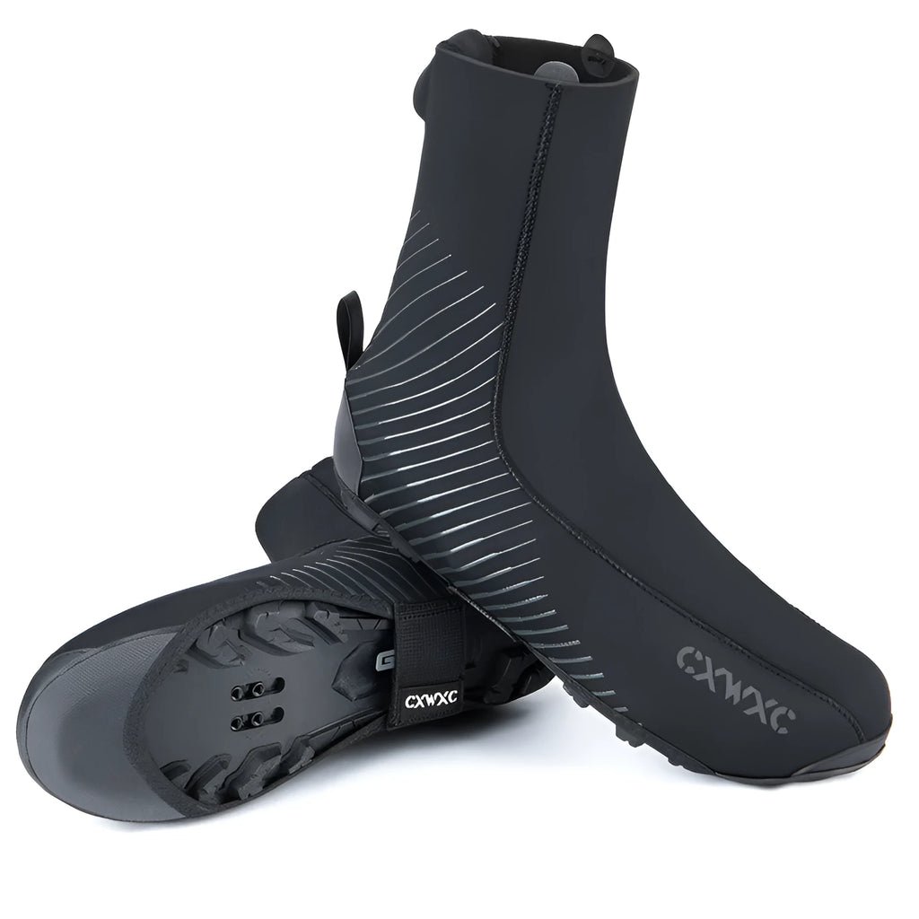 GIYO CX-204 black bike shoe cover with neoprene fabric, reflective strip, and rear zipper