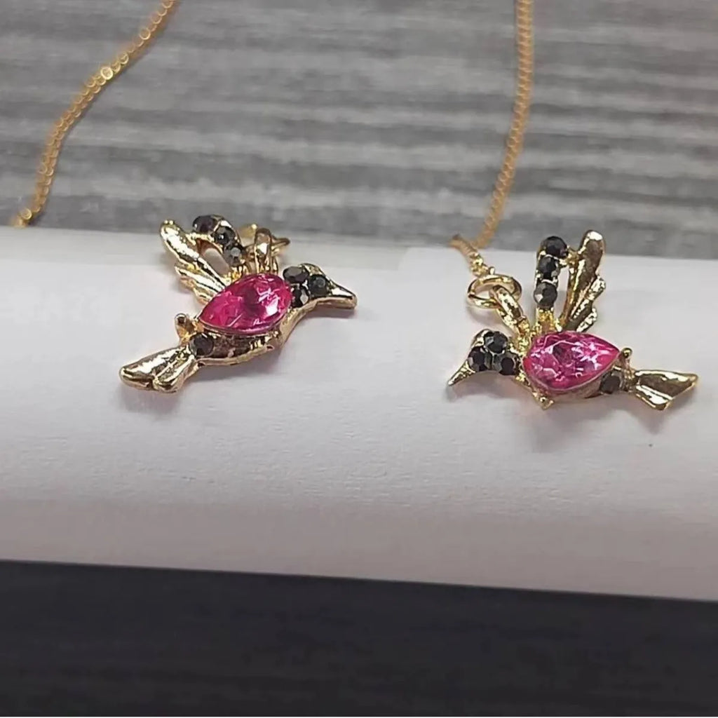 Long hanging bird design earrings for women with mixed zirconium wings, in red, blue, or red lvzuan.