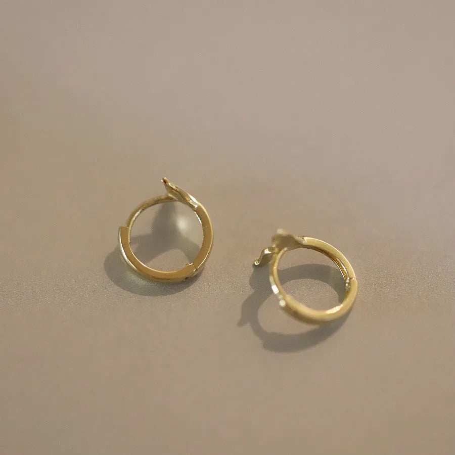 S925 silver fishtail earrings with 14k golden plating in gold and white gold colours