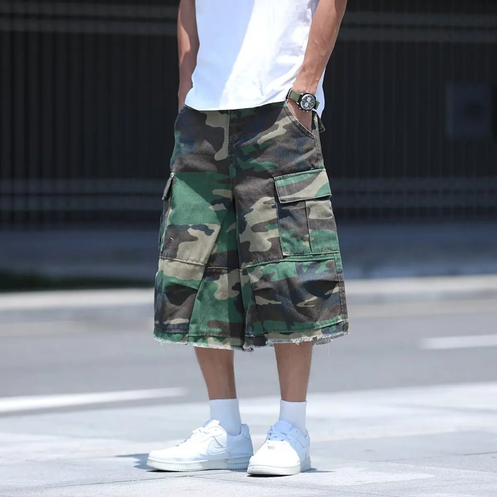 Men's American retro camouflage shorts in loose-fit cropped design with cotton-polyester fabric