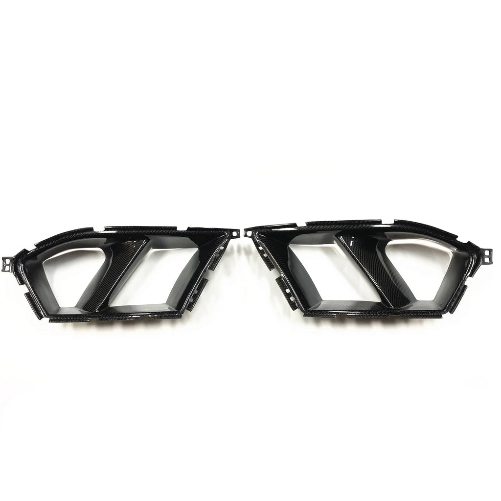 Genuine dry carbon fibre front bumper grille for BMW M3 and M4 models with visible 3K weave pattern