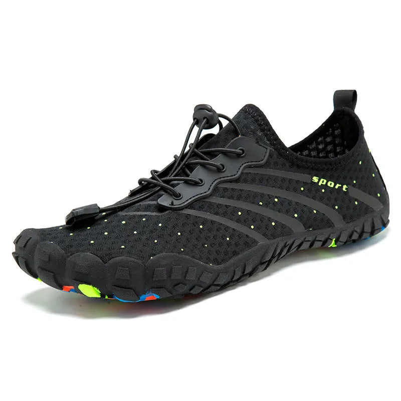 Low-top fast drainage beach shoes in army green with mesh upper and rubber sole for swimming and hiking.
