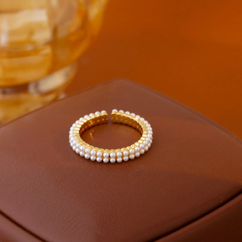 Gold geometric women's ring with open mouth adjustable design and circular elements