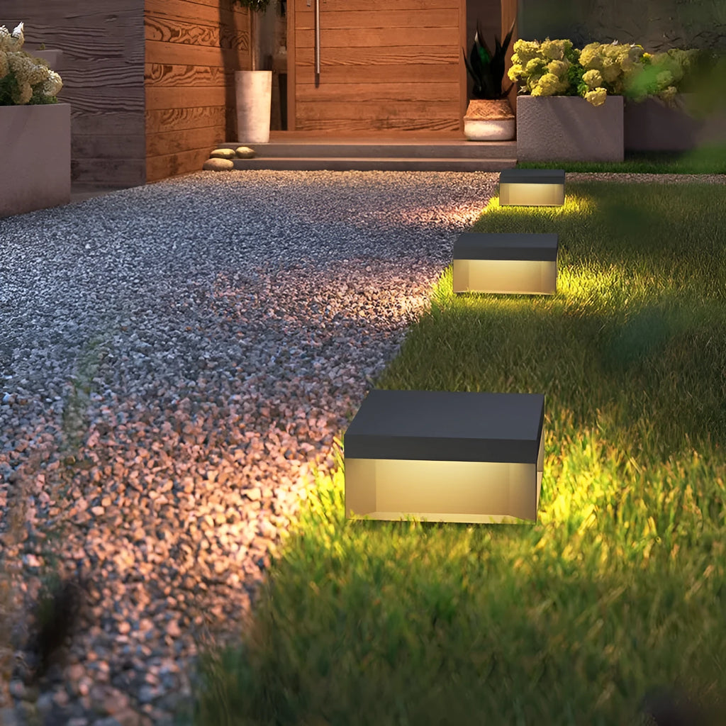 IP65 waterproof solar garden light LED 15.5cm size for outdoor lawn and path lighting