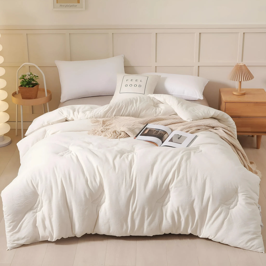 Soybean fibre quilt with pure cotton cover in white, pink jade, or grey, shown in various sizes.