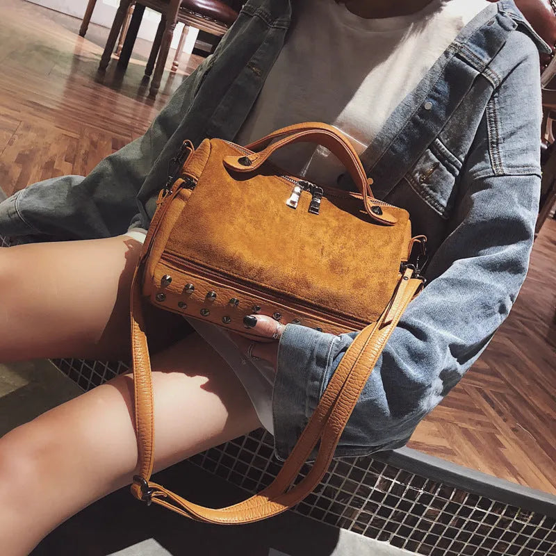 Soft PU leather women's tote shoulder bag with large capacity and zip closure