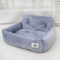 Stain-resistant car-mounted dog travel bed in blue plaid or grey, sizes 40x30x30cm or 55x40x30cm