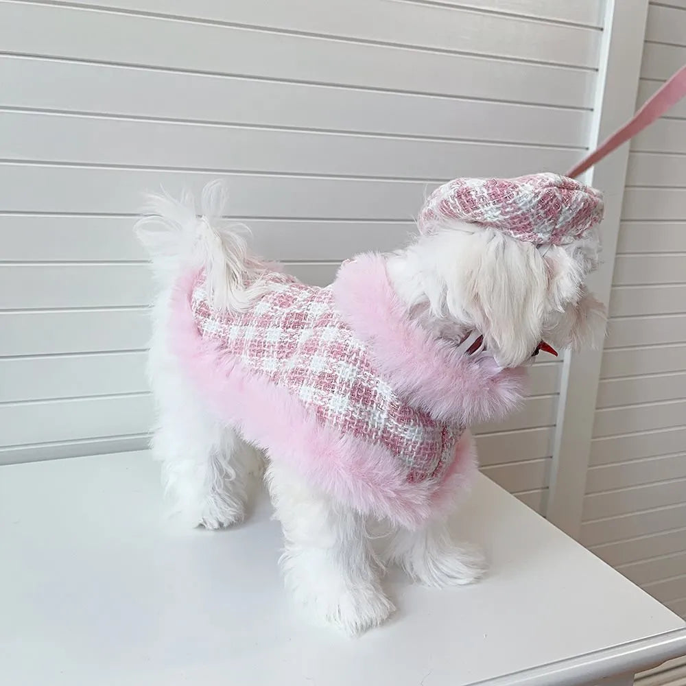 Pink polyester cat cloak with traction rope and matching beret for female pets