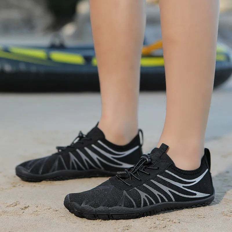 Men's and women's breathable low-top sports running shoes in various colours on a plain background