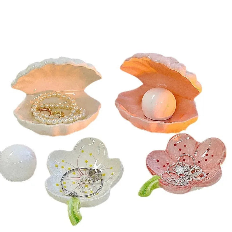 White porcelain storage tray with optional small night light in pink or white shell colour.
