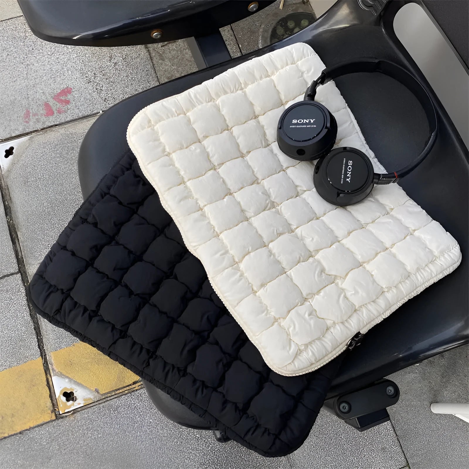 Cloud cotton nylon laptop bag in black or white colour with large capacity compartment