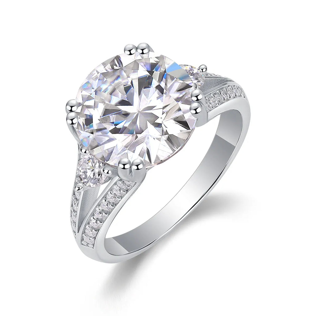 5-carat moissanite wedding ring S925 silver with gold plating on white background, GRA certificate included