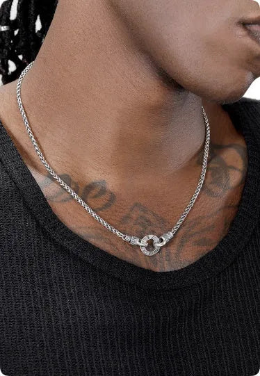 S925 sterling silver clavicle necklace for women with minimalist pendant on a silver chain.