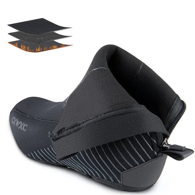 GIYO CX-204 black bike shoe cover with neoprene fabric, reflective strip, and rear zipper