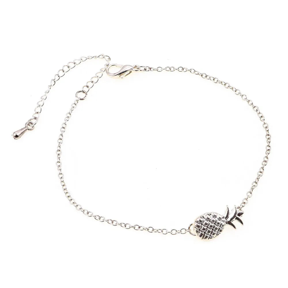 Adjustable alloy pineapple bracelet in gold or silver finish
