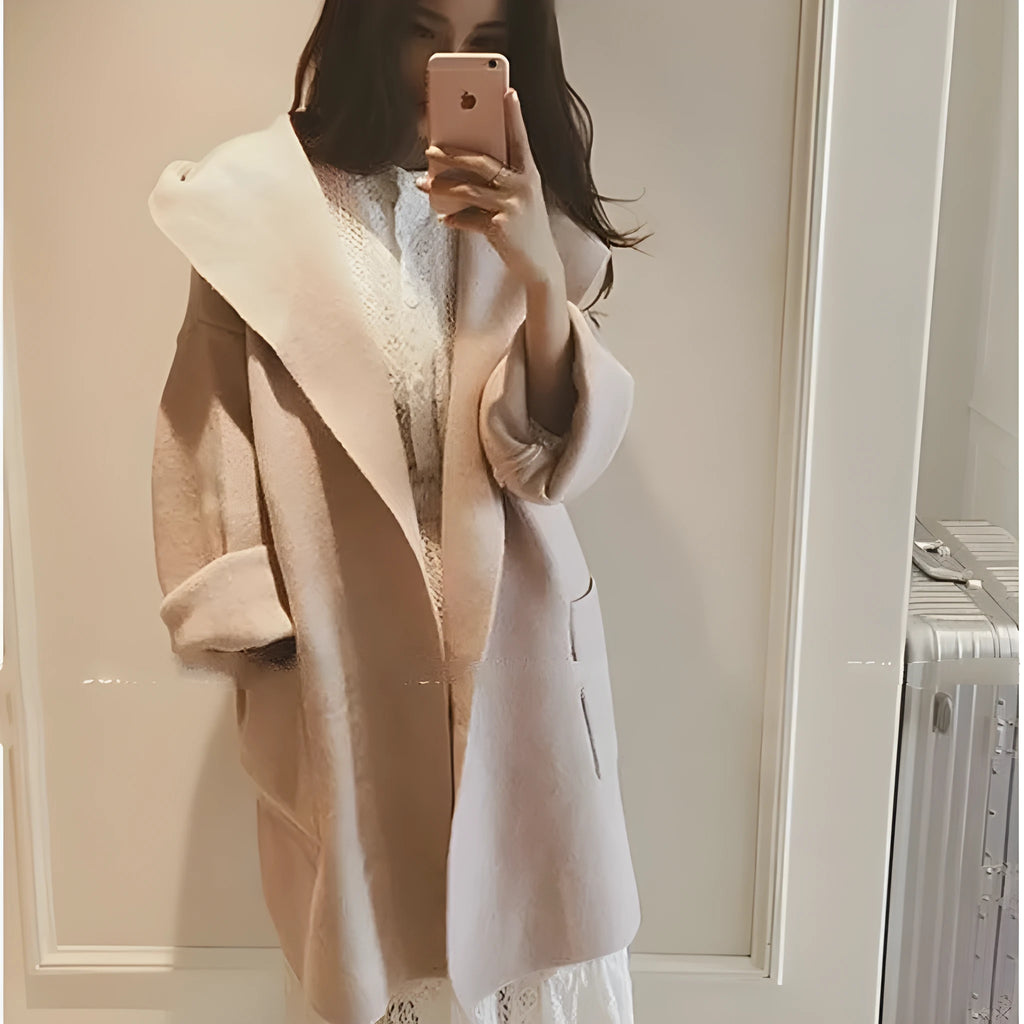 Plus size women's loose fit thin coat with lace trim in cotton fabric for spring and autumn wear