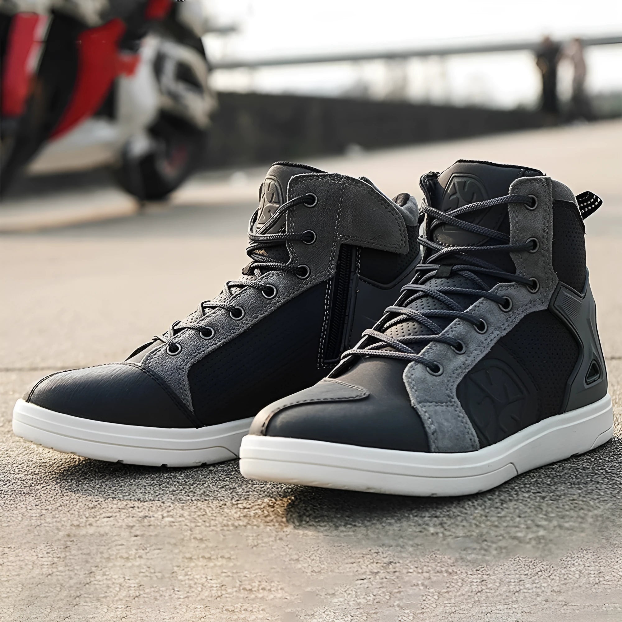 SCOYCO MT040 black motorcycle riding boots with ankle protection and reflective detailing