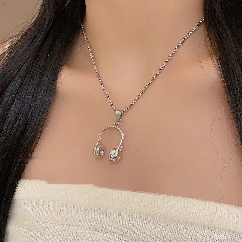 Alloy headset necklace electroplated finish unisex casual pendant jewellery on white background