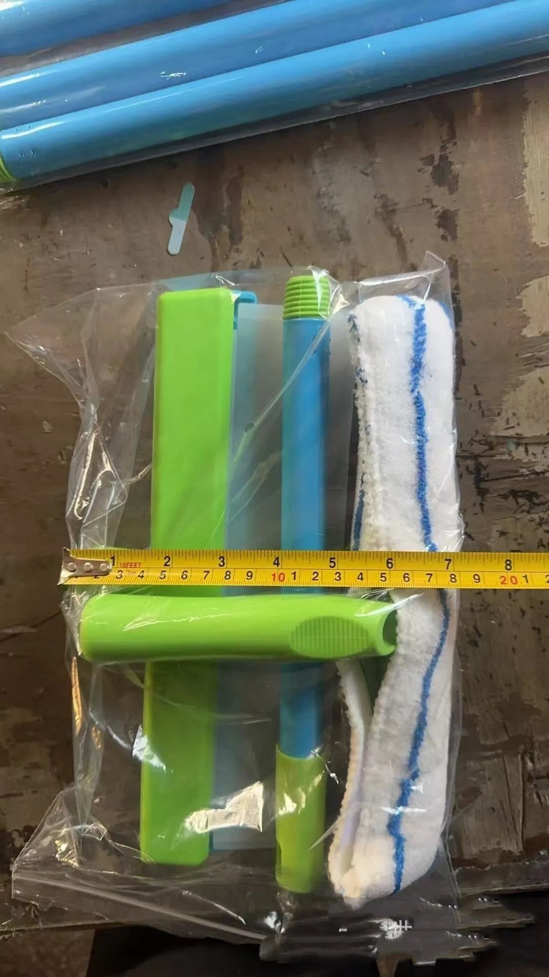 12-inch microfiber car wash brush for glass and paint cleaning in blue and white