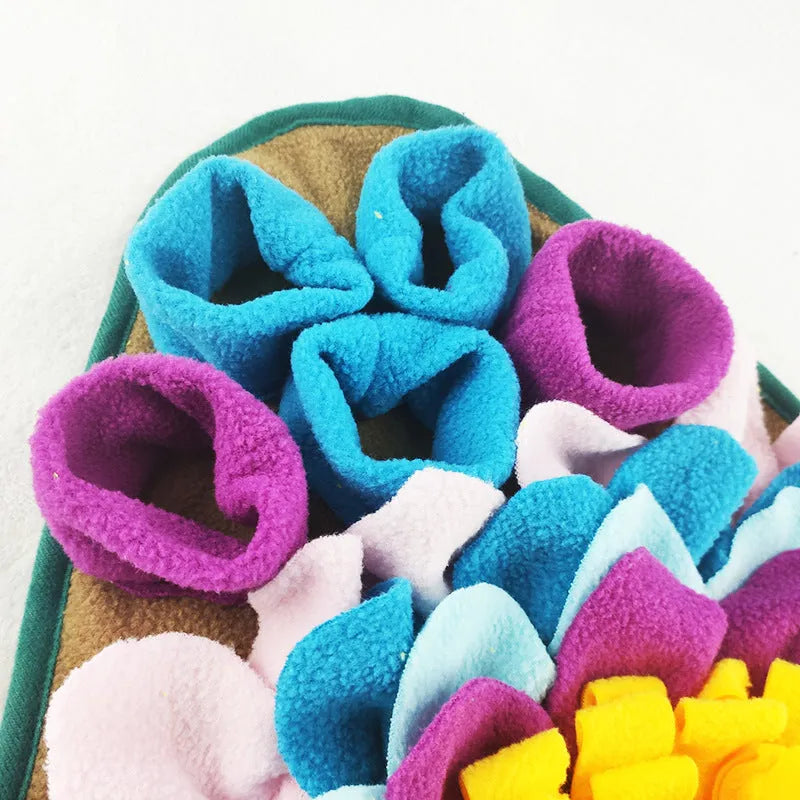 Sunflower-shaped fleece dog snuffle mat with suction cups on tile floor, size 50x50cm